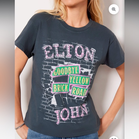 Daydreamer Elton John Goodbye Yellow Brick Road Tee NWT - Picture 2 of 9